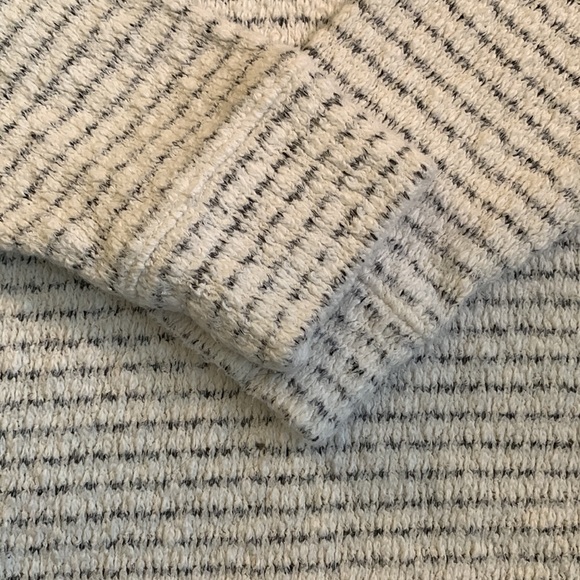 Lou & Grey for Loft cream/black cotton knit sweater. Size XS. Too small - Picture 3 of 8